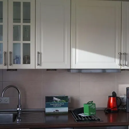 Auster Apartment *